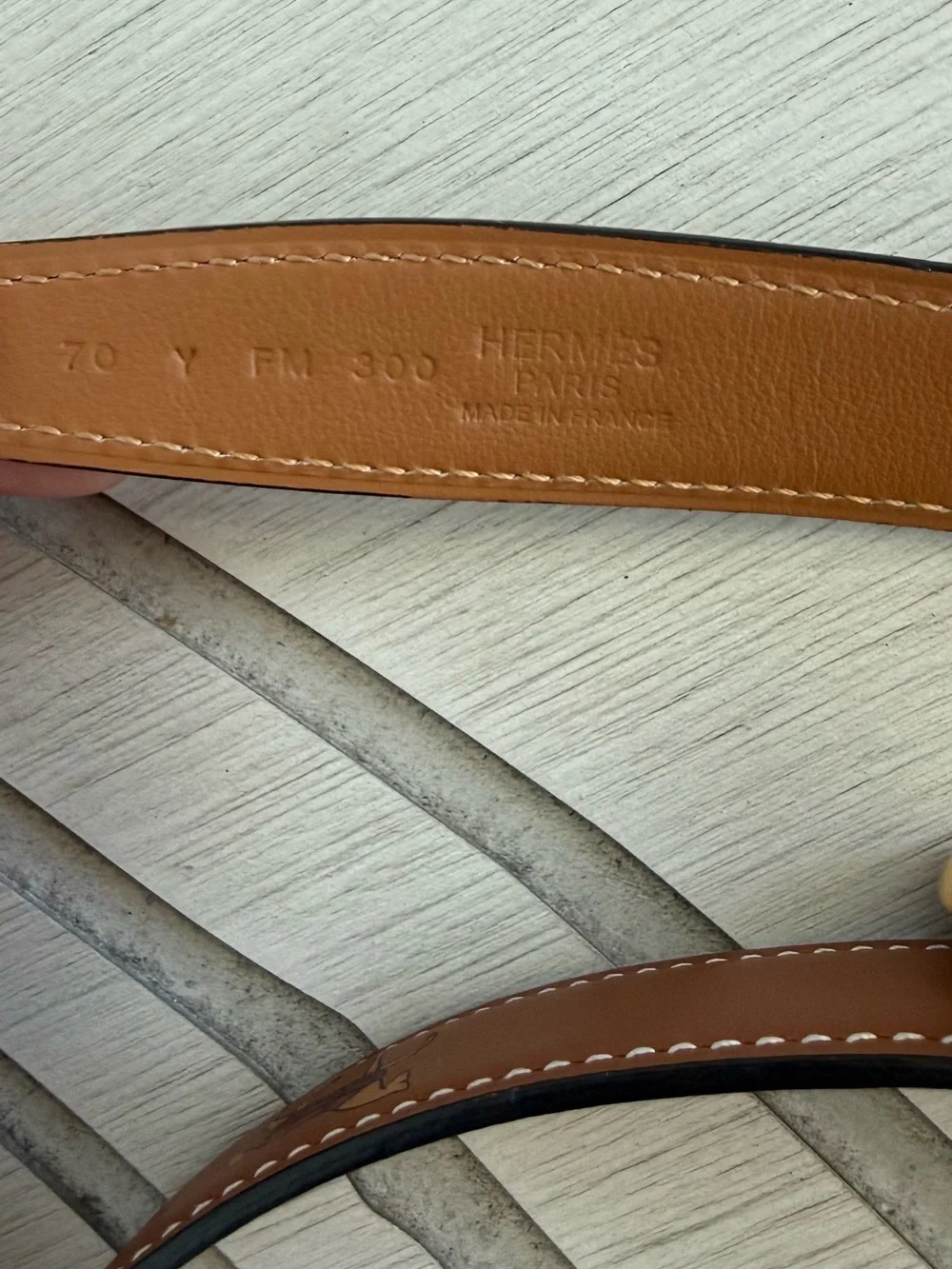 Extremely rare Hermès H bubble revisible leather belt with horse motif